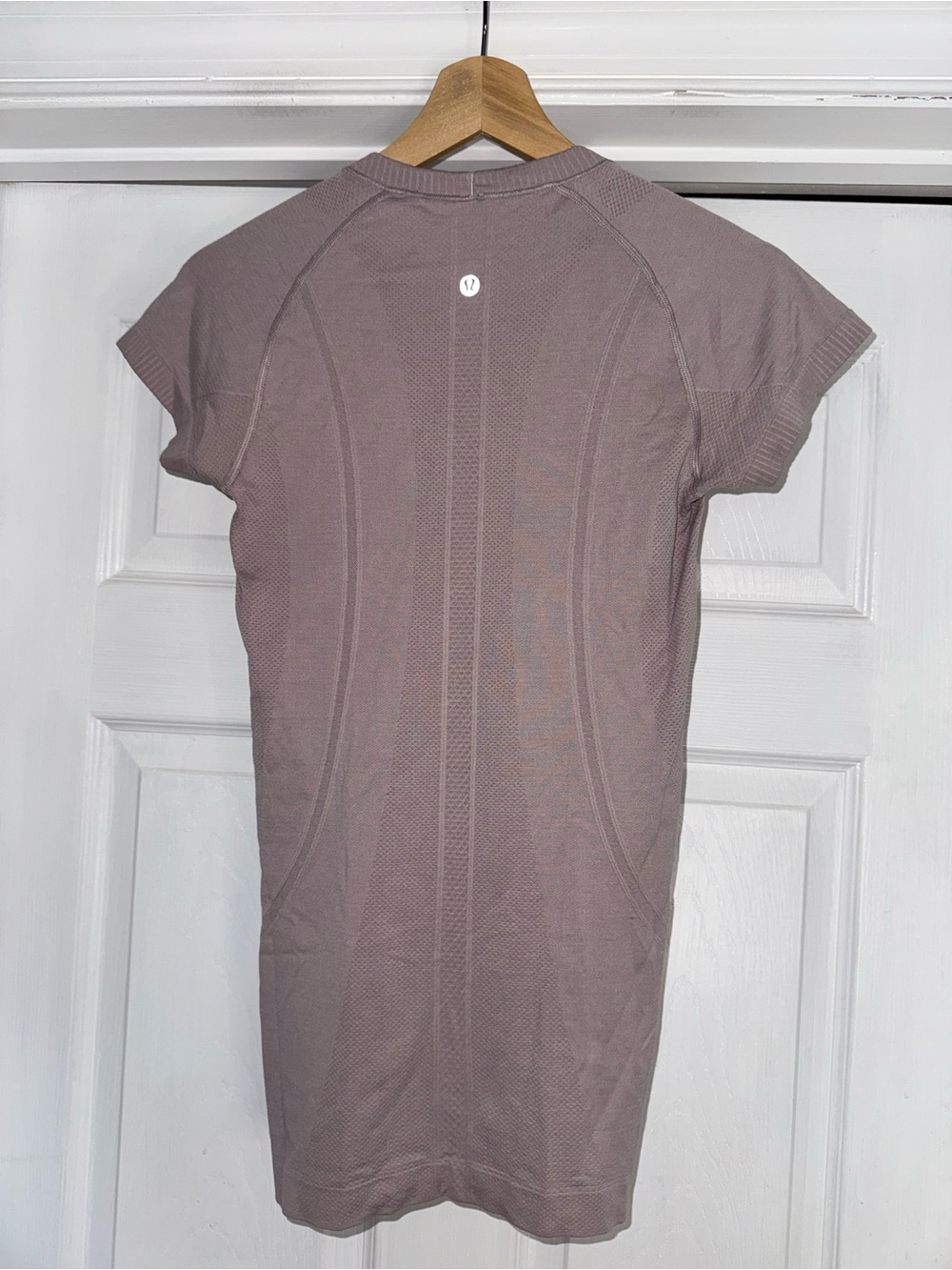 Lululemon Swiftly Tech Short Sleeve 2.0 - Lavender Dew 6 - Picture 4 of 6